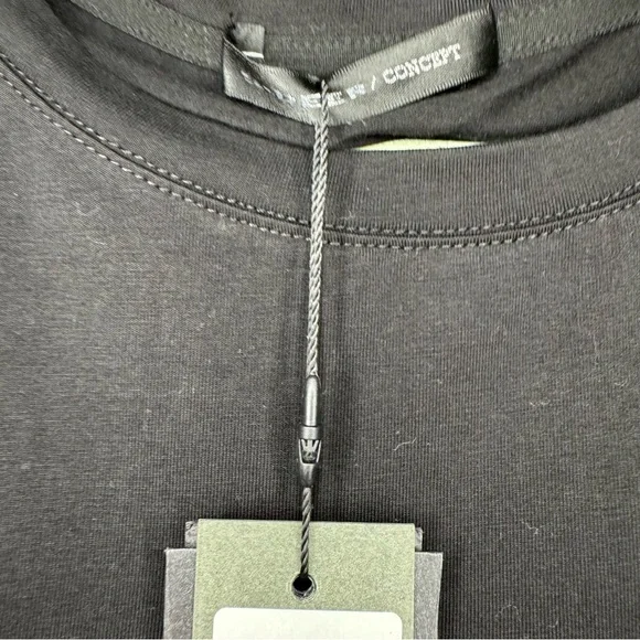 NWT asymmetrical crew neck, top size extra large - Picture 8 of 8